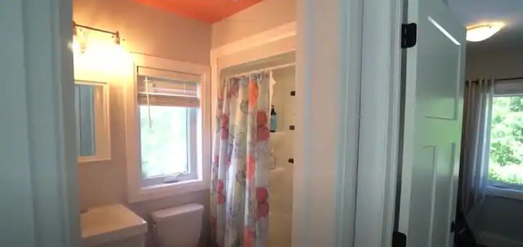 Photo of Bathroom in McNab/Braeside