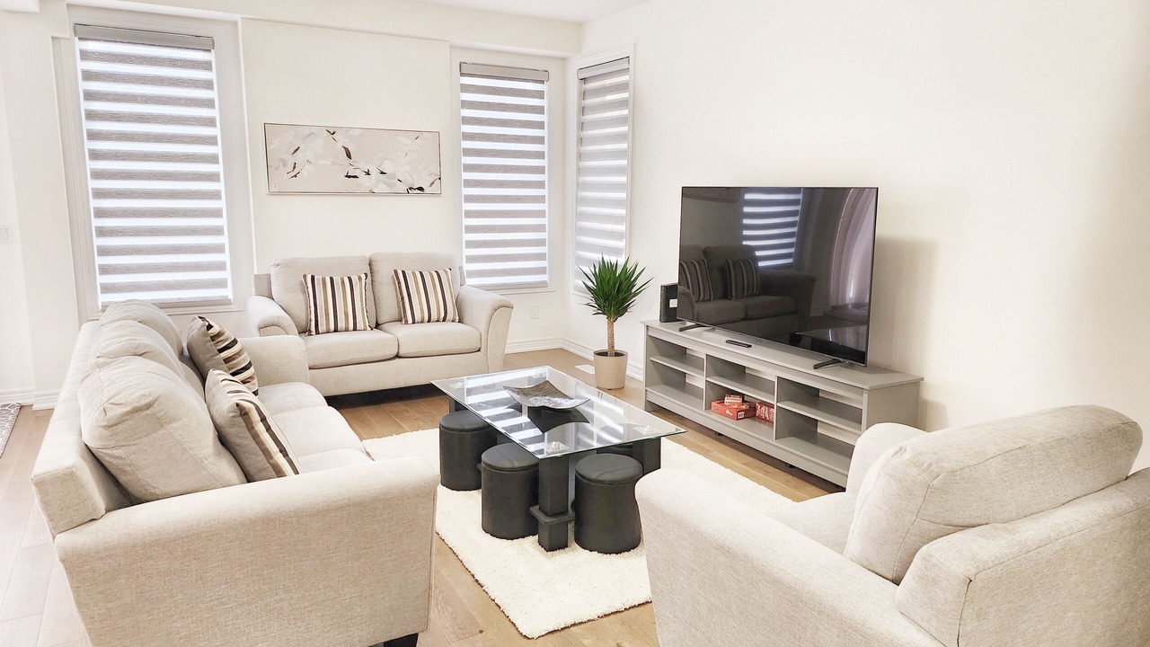 Photo of Livingroom in Pelham