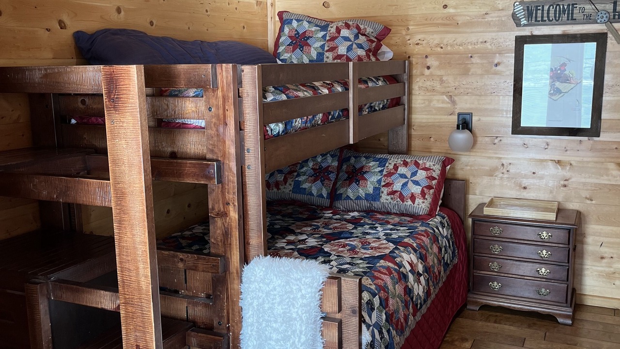 Photo of Bedroom in Greers Ferry