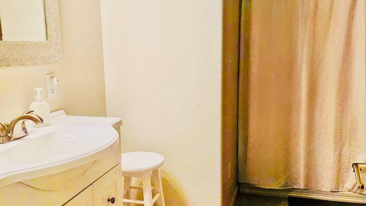 Photo of Bathroom in Colorado City