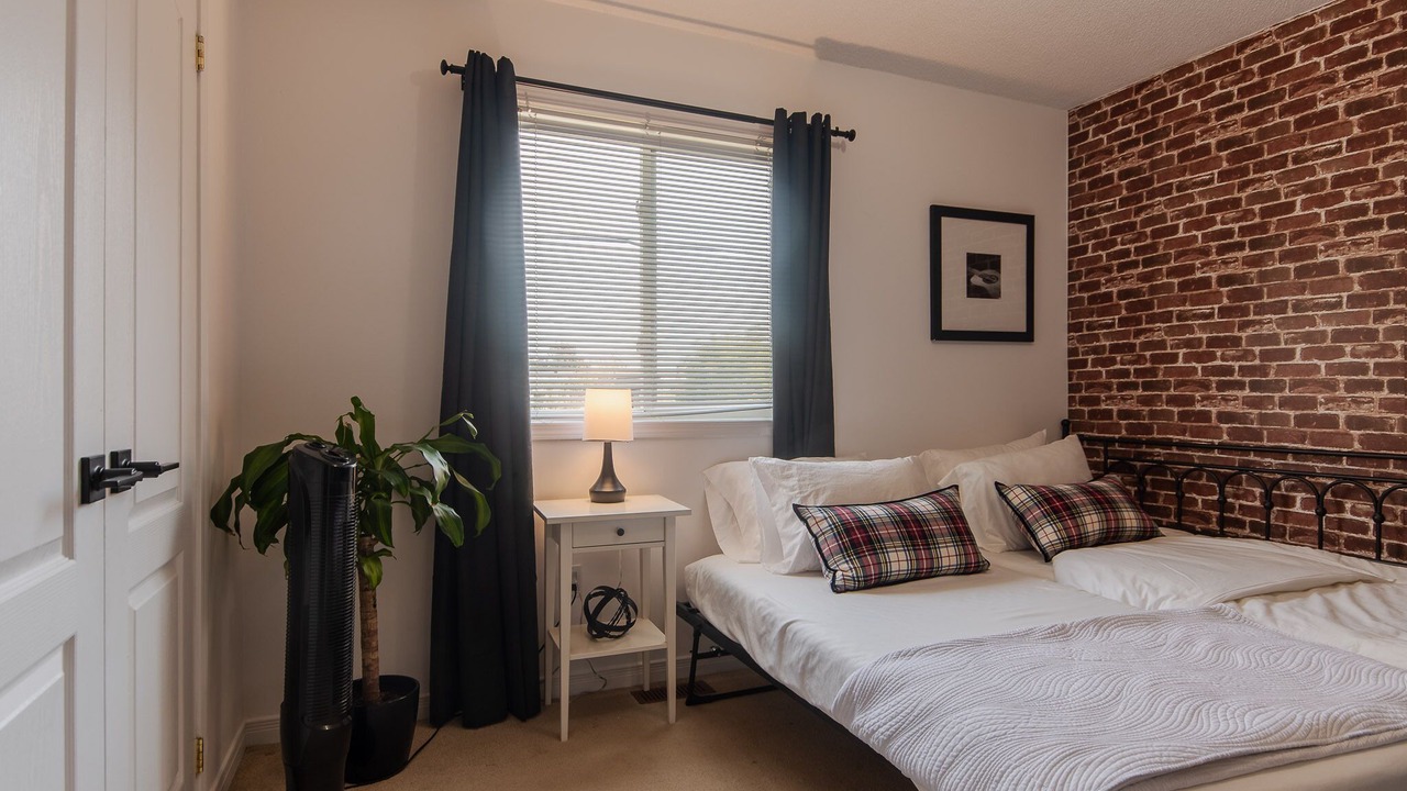 Photo of Bedroom in East Danforth