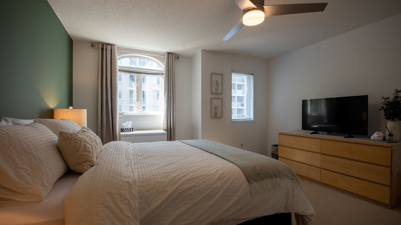 Photo of Bedroom in East Danforth