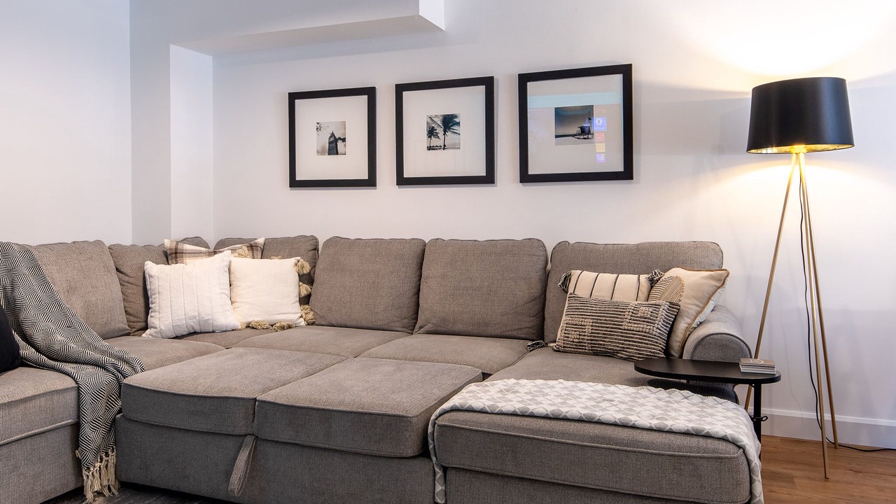 Photo of Livingroom in East Danforth