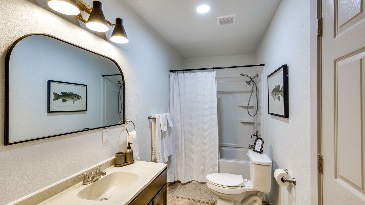 Photo of Bathroom in Kemp