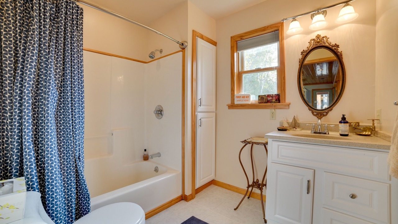 Photo of Bathroom in Cheboygan