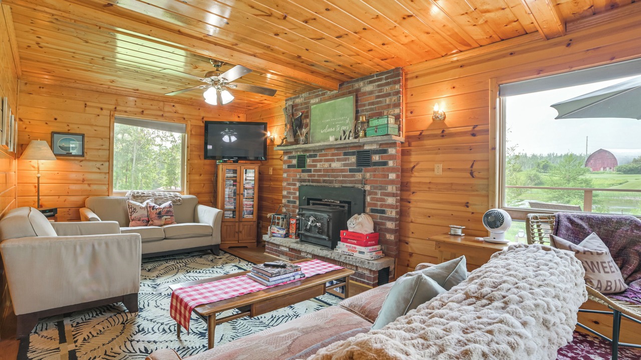 Photo of Livingroom in Cheboygan