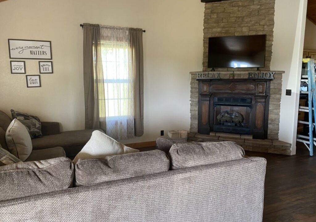 Photo of Livingroom in Powell