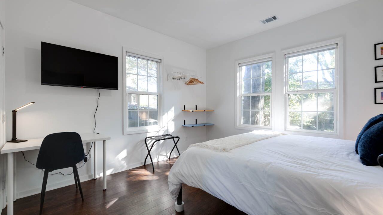 Photo of Bedroom in Central Gardens