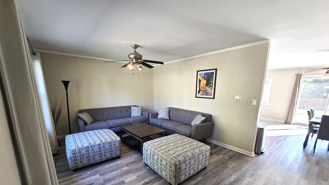 Photo of Livingroom in Schaumburg