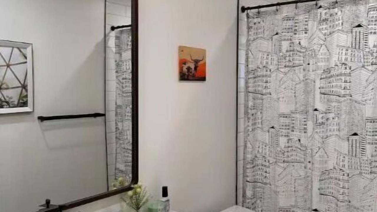 Photo of Bathroom in Windsor Hills