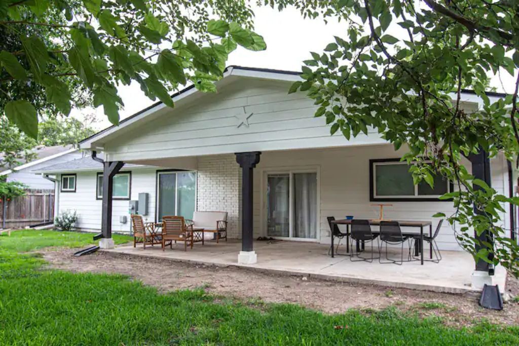 Photo of Outdoor in Windsor Hills
