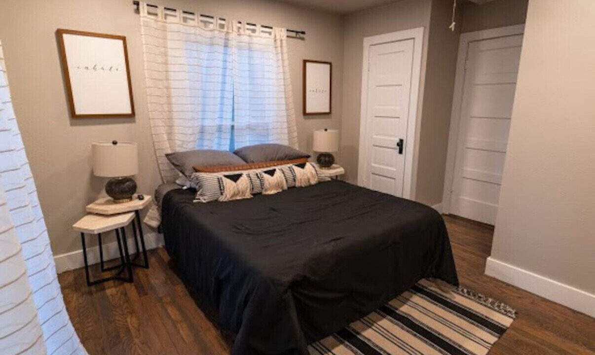 Photo of Bedroom in Central Arlington
