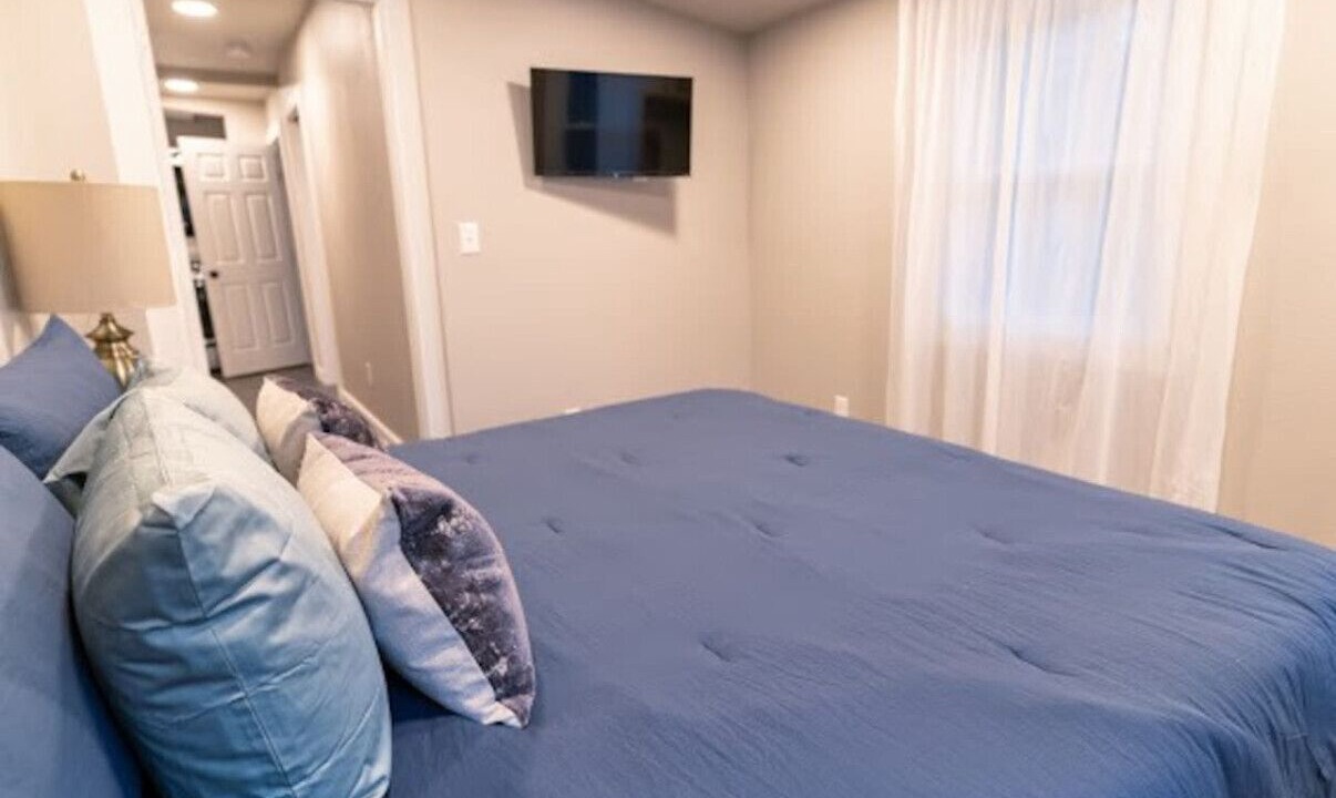 Photo of Bedroom in Central Arlington