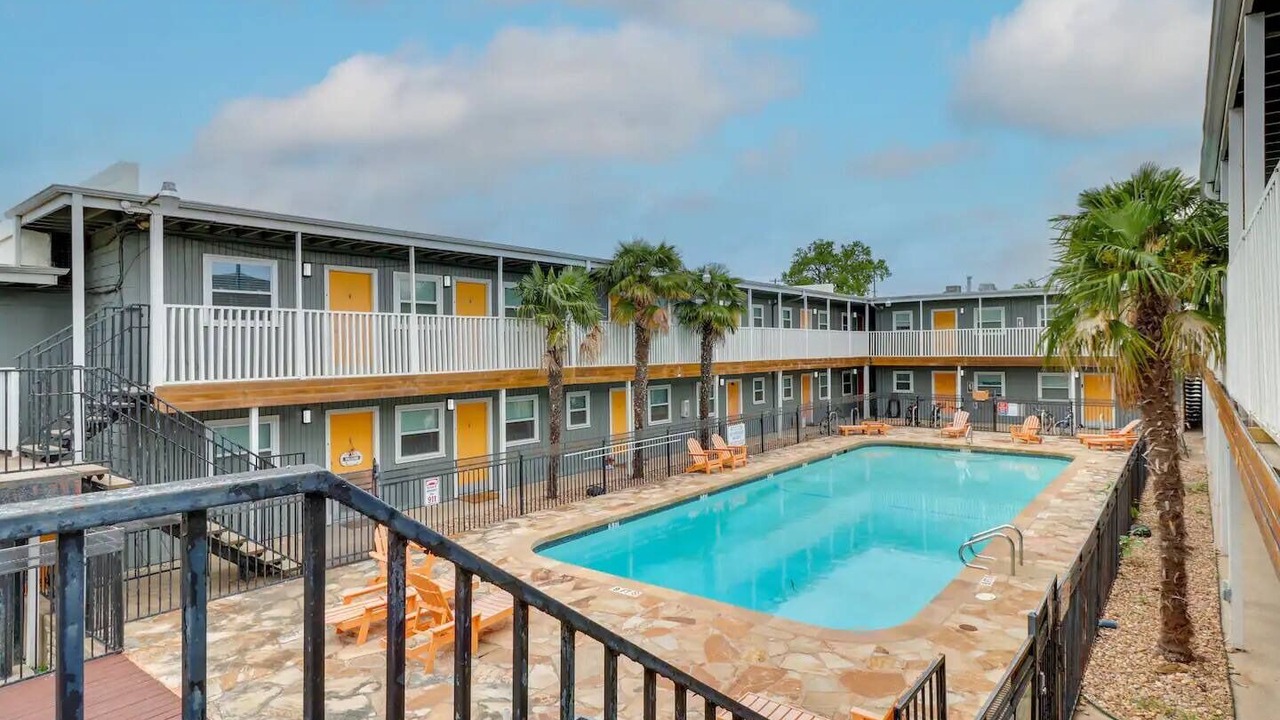 Photo of Outdoor in Cherrywood