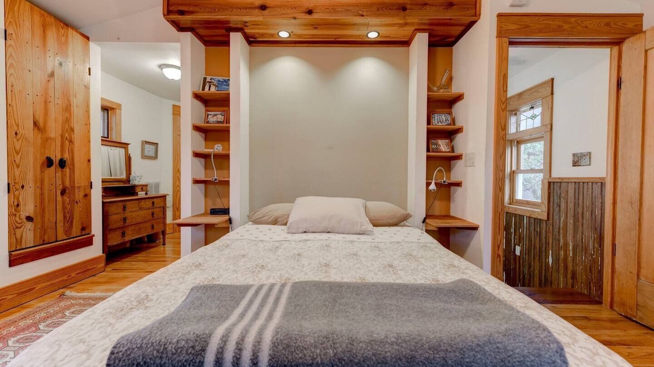 Photo of Bedroom in Hyde Park