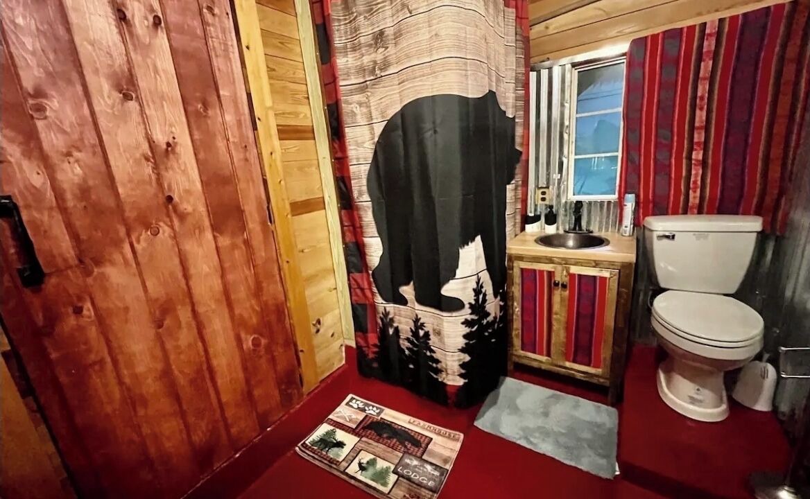 Photo of Bathroom in Edgar