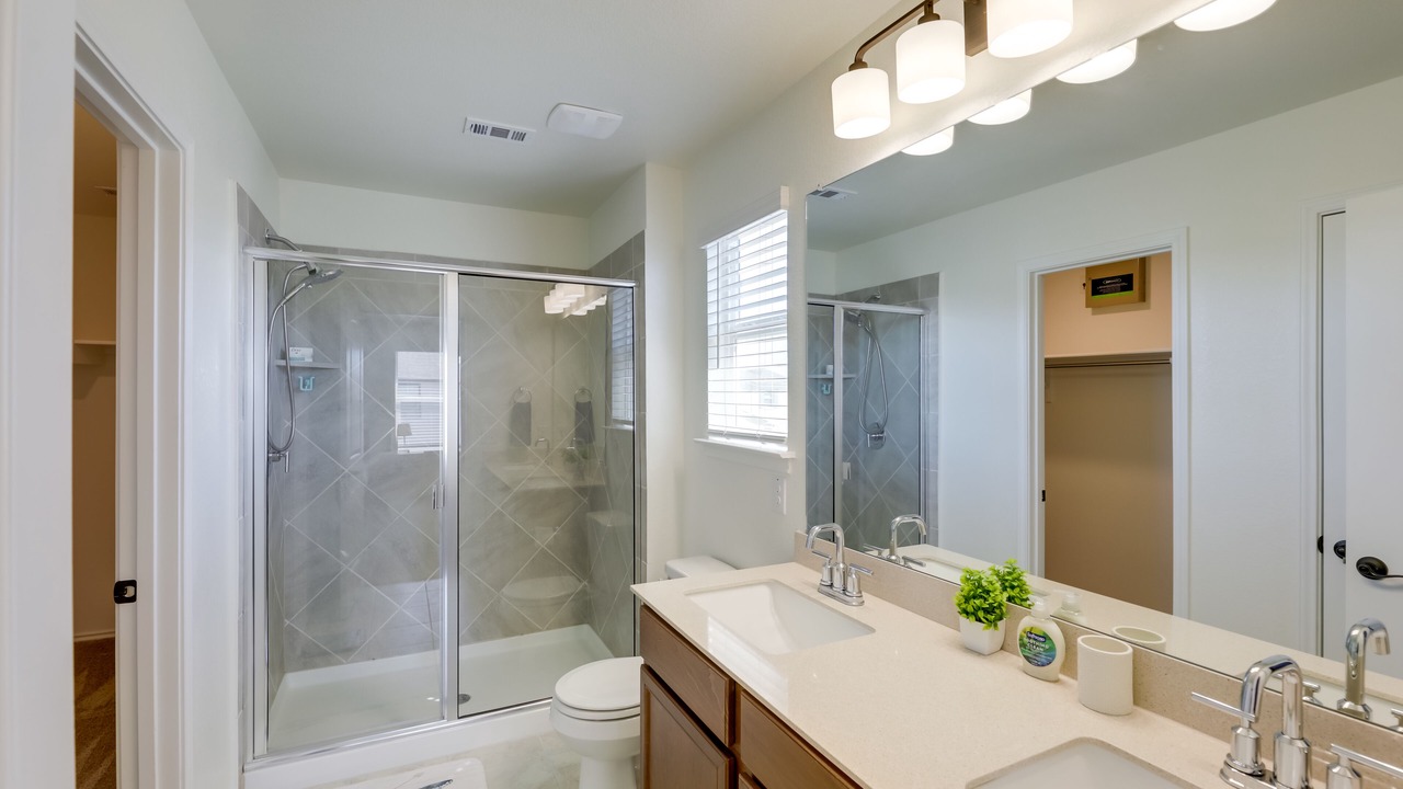 Photo of Bathroom in Manor