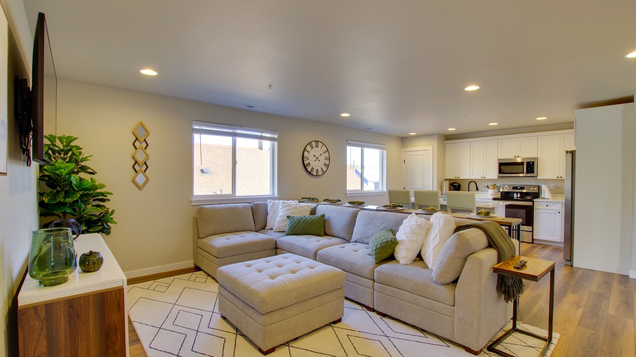 Photo of Others in Monroe