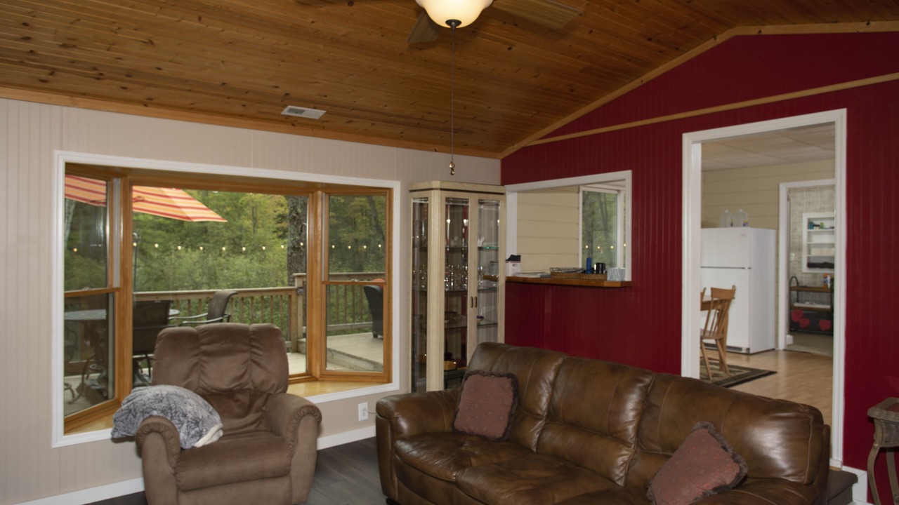 Photo of Livingroom in Chase