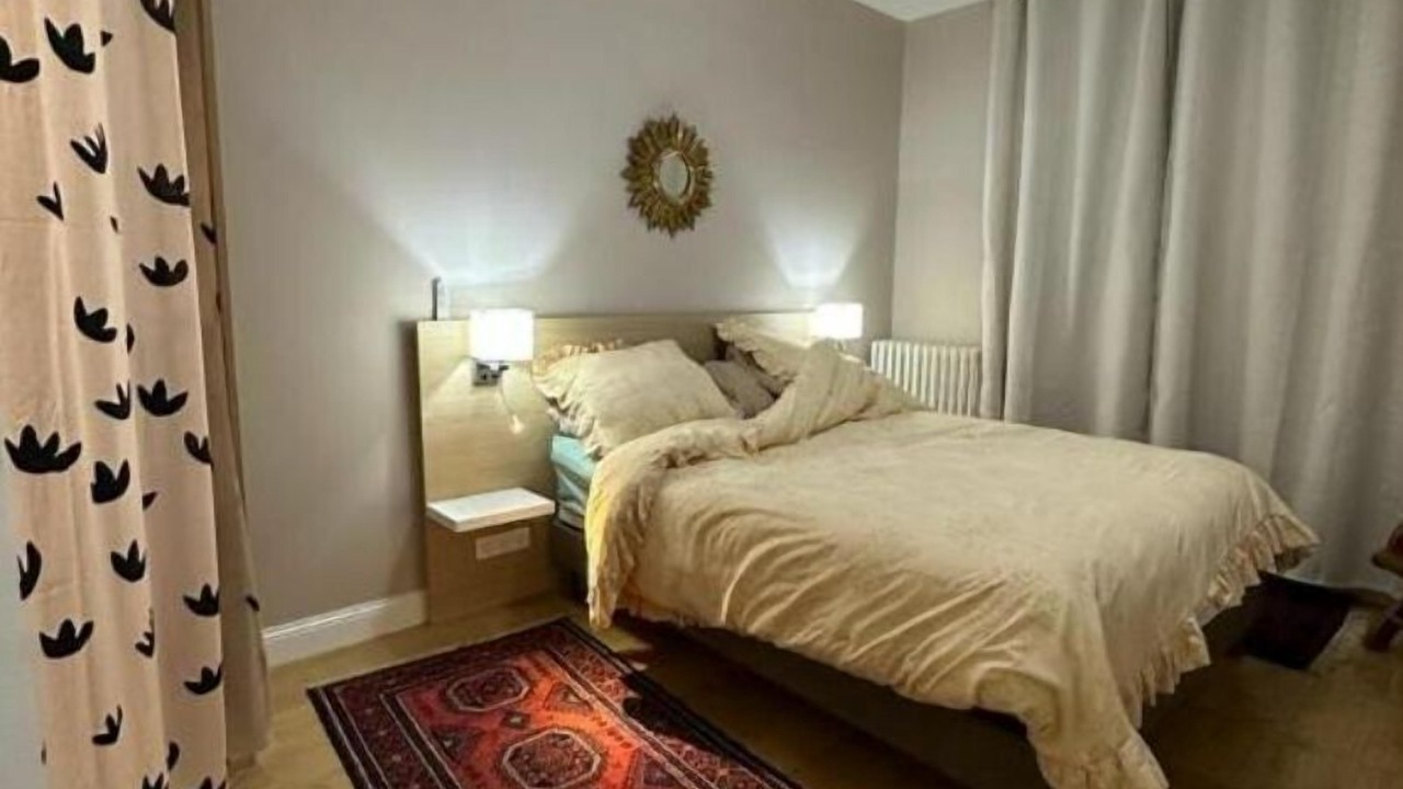 Photo of Bedroom in Republique