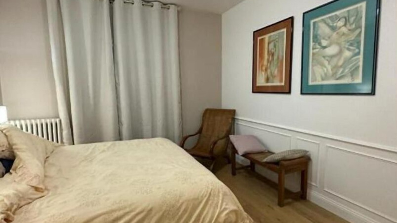 Photo of Bedroom in Republique