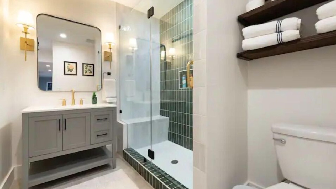 Photo of Bathroom in Lakeway