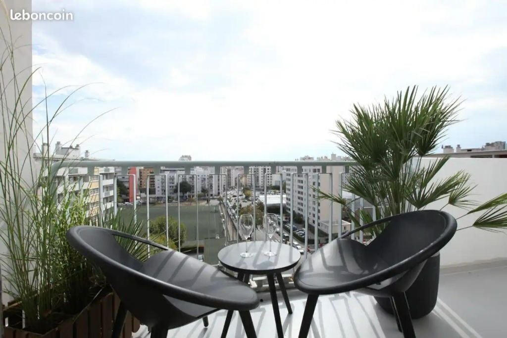 Photo of Outdoor in Zola - Pressense