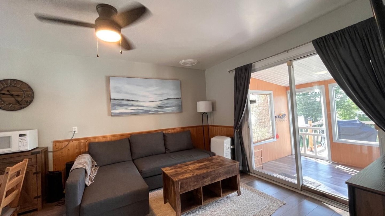 Photo of Livingroom in Chichester