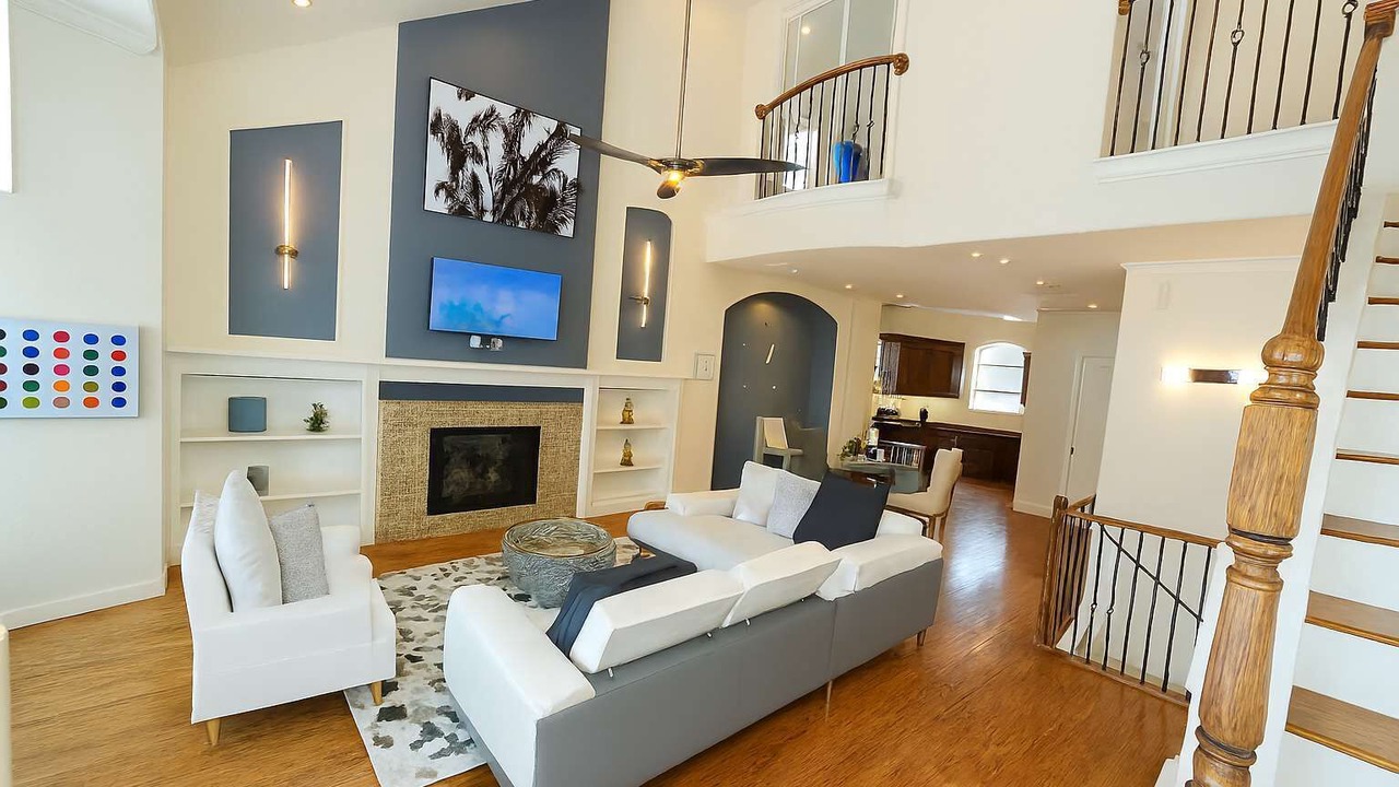 Photo of Livingroom in Woodlake - Briar Meadow
