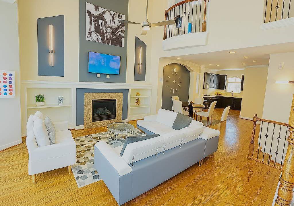 Photo of Livingroom in Woodlake - Briar Meadow