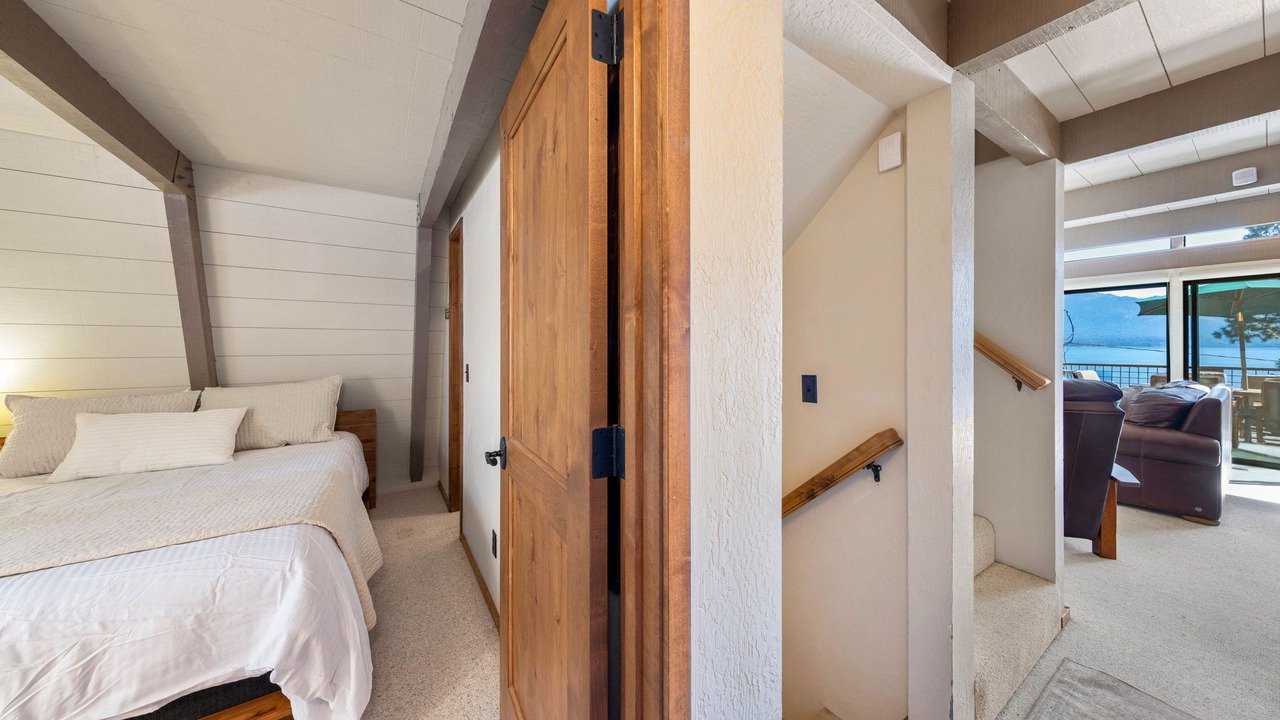 Photo of Bedroom in Crystal Bay
