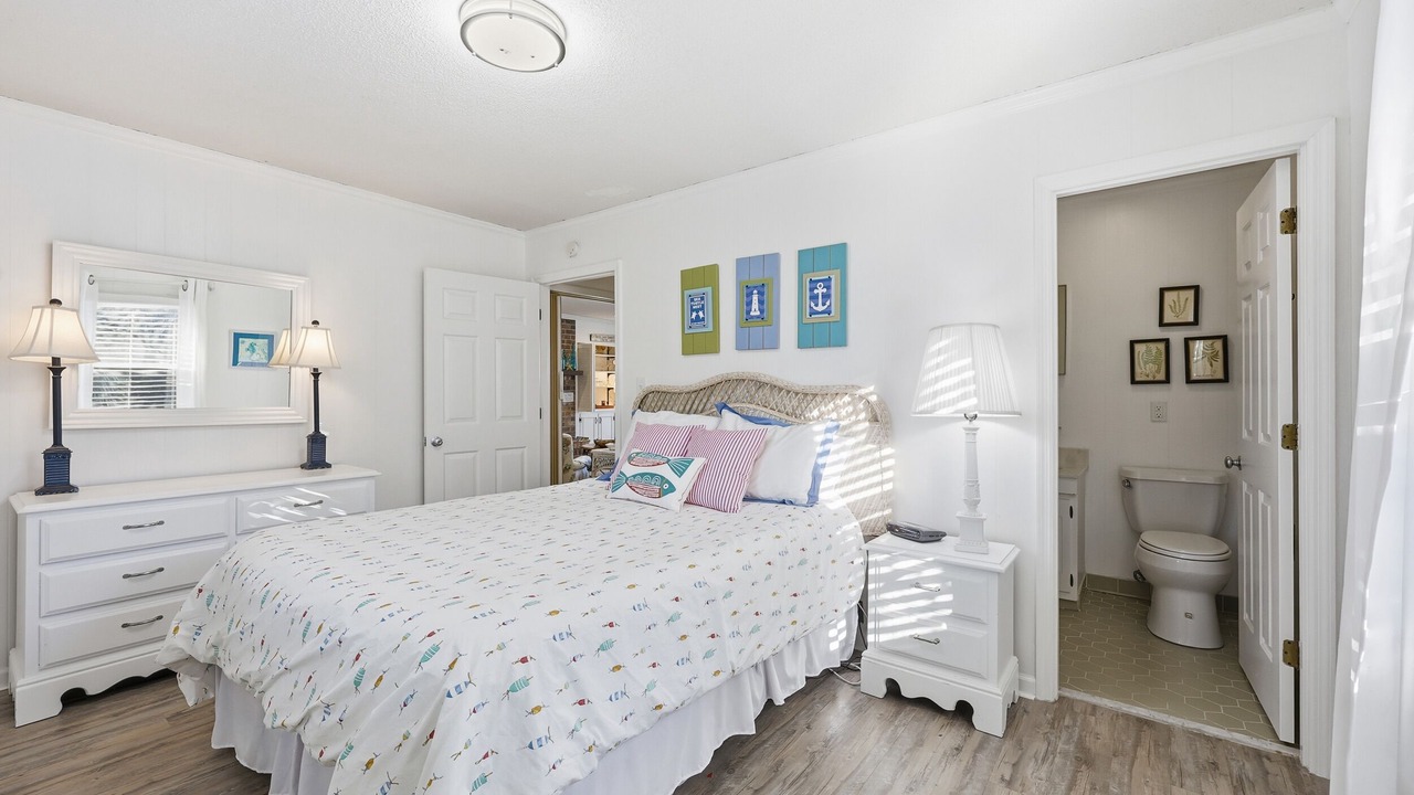 Photo of Bedroom in Debordieu Colony