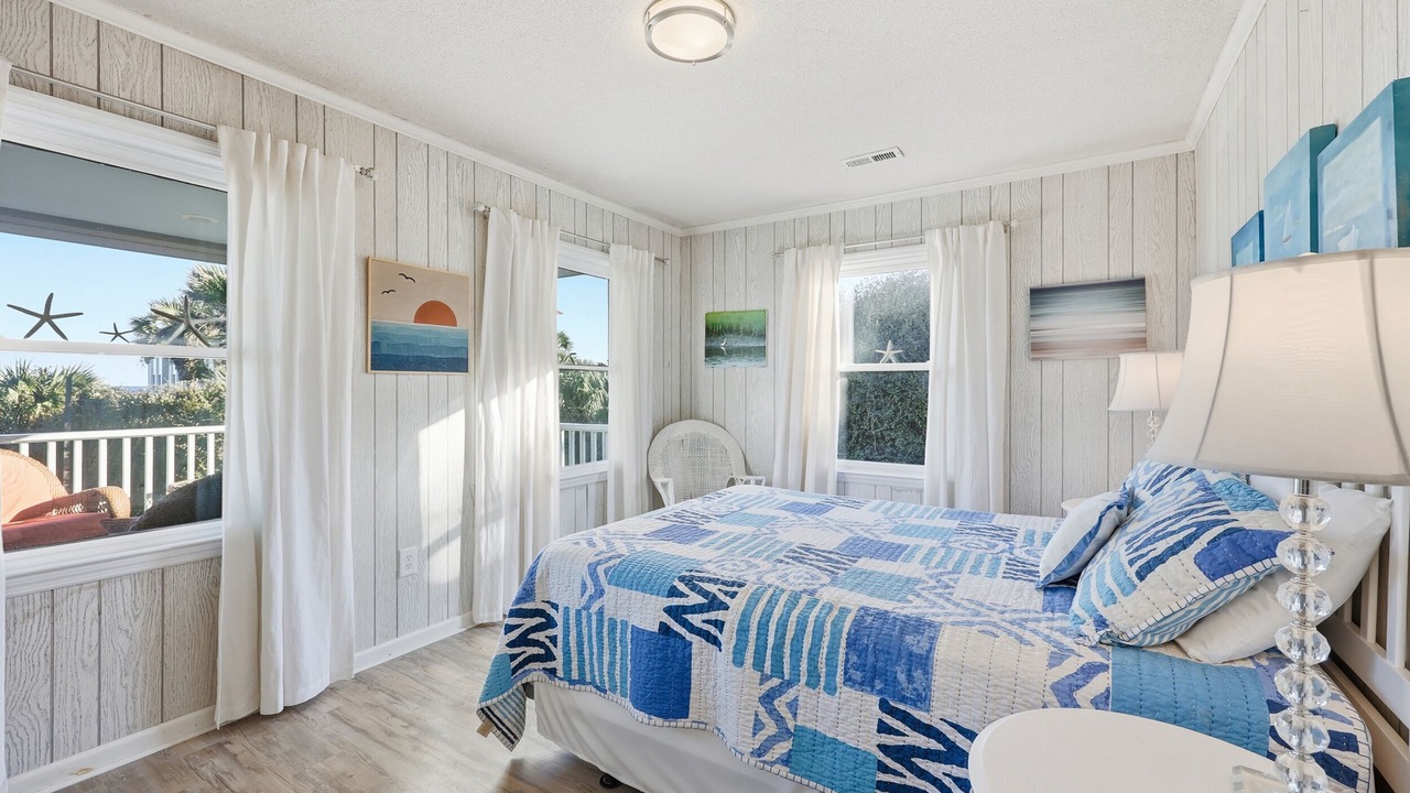Photo of Bedroom in Debordieu Colony