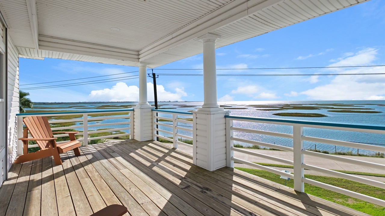 Photo of Patio Balcony in Jamaica Beach