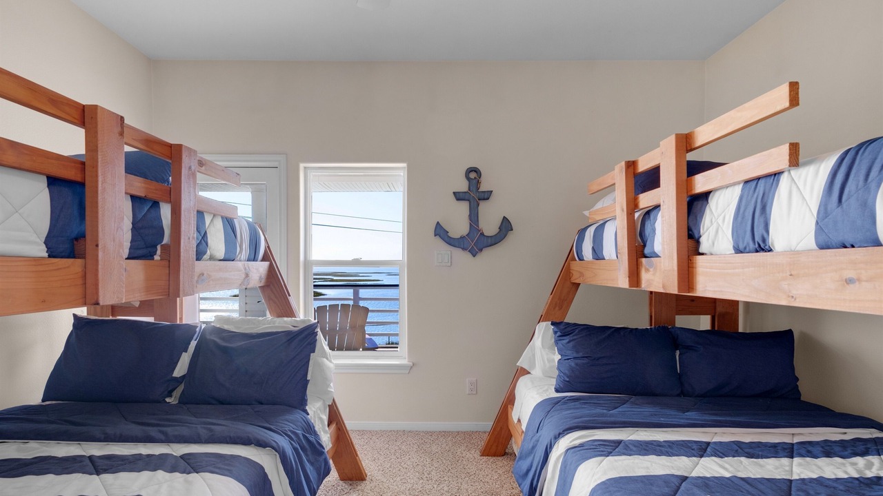 Photo of Bedroom in Jamaica Beach