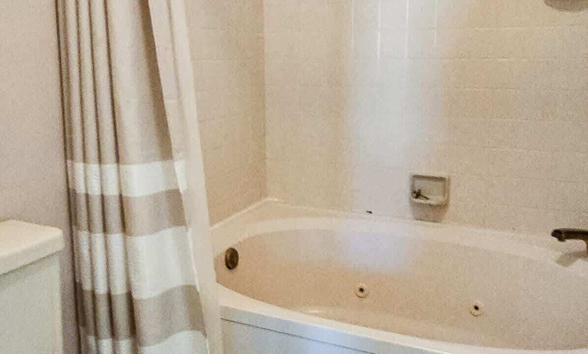 Photo of Bathroom in Holiday Island