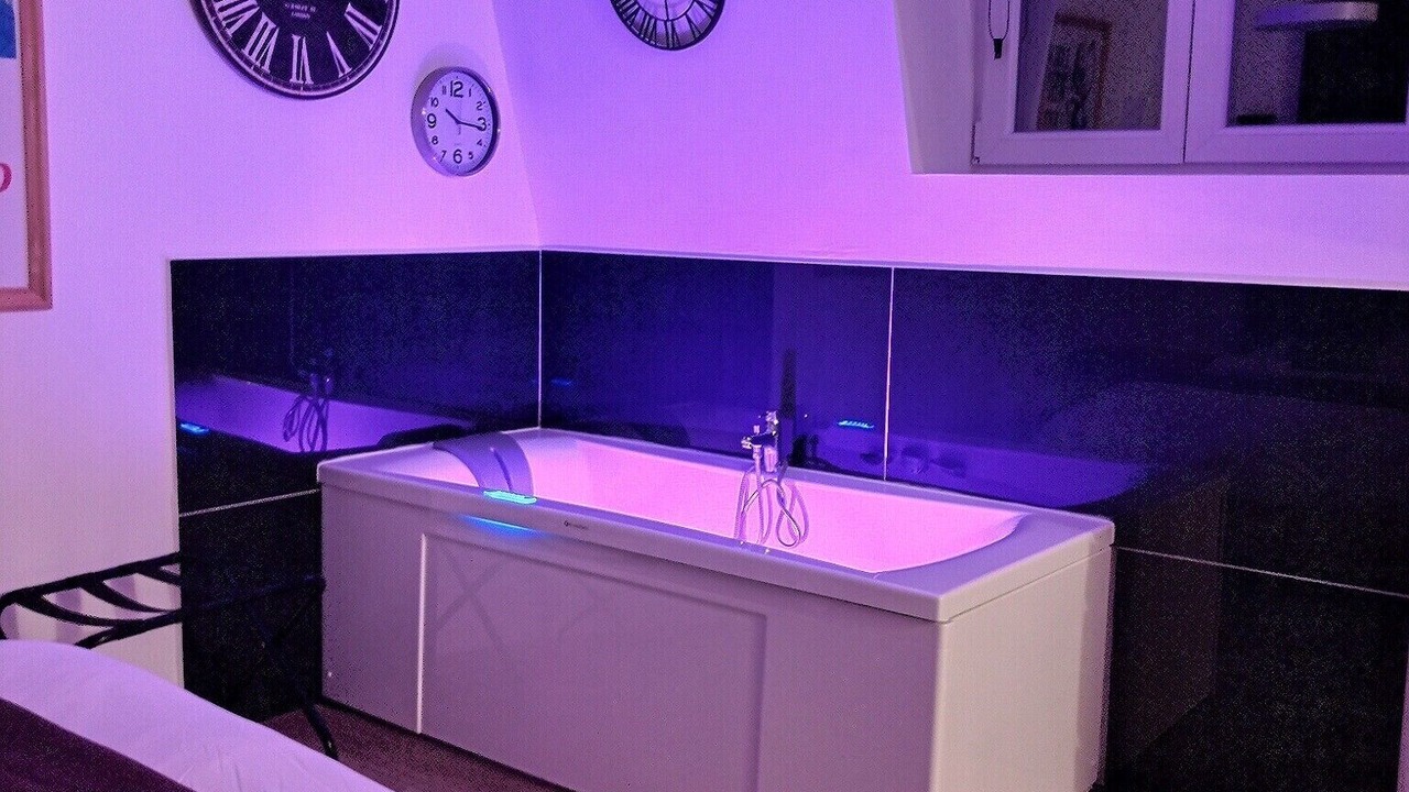 Photo of Bathroom in Le Cateau-Cambresis