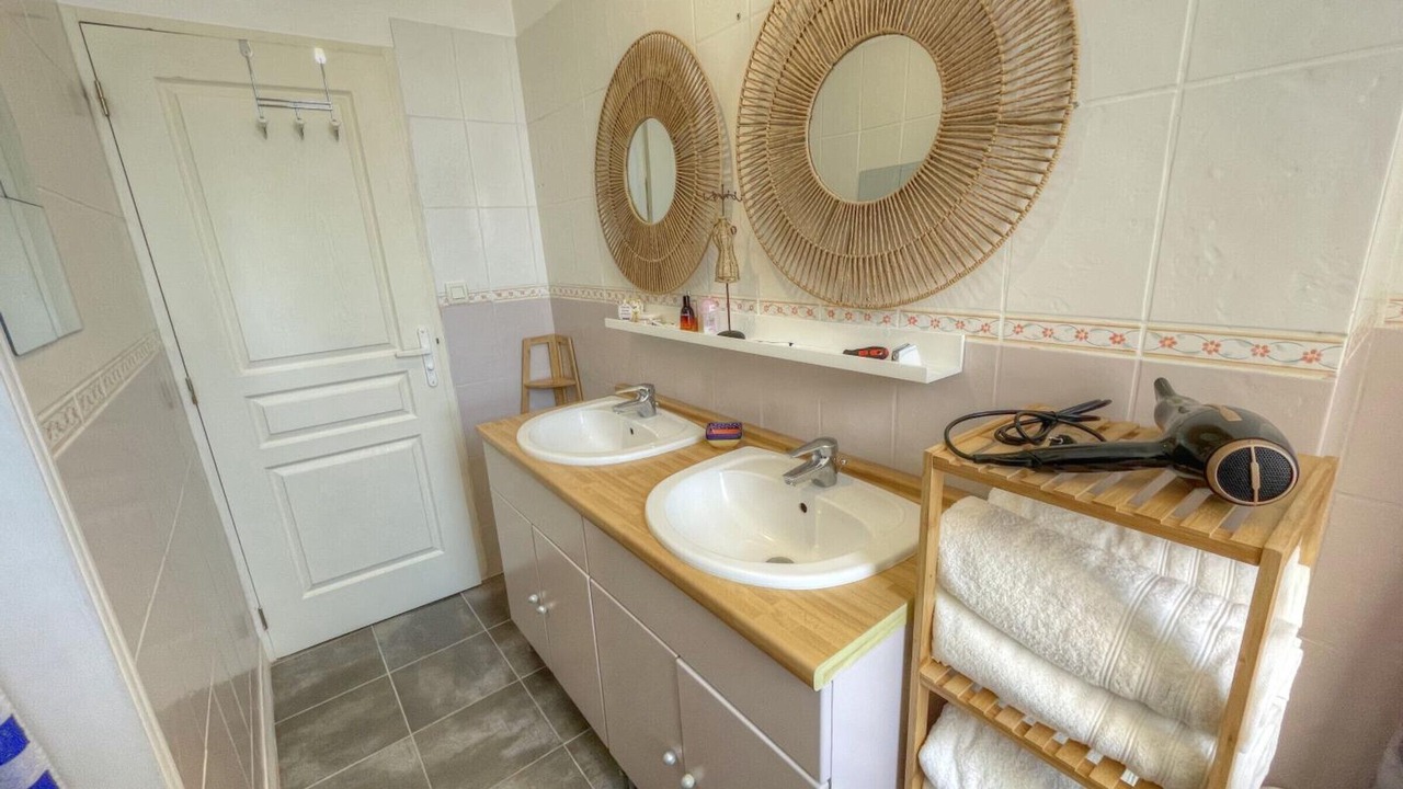 Photo of Bathroom in Sepmes