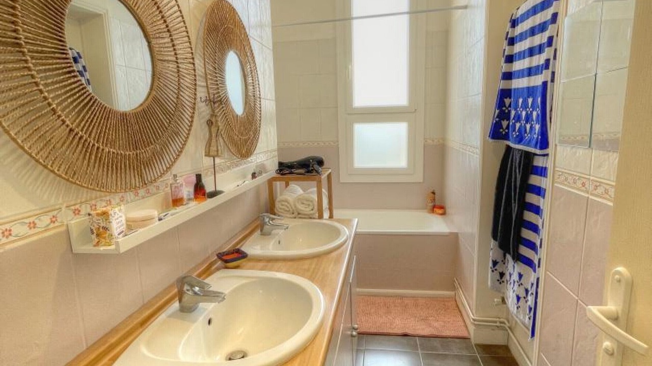 Photo of Bathroom in Sepmes