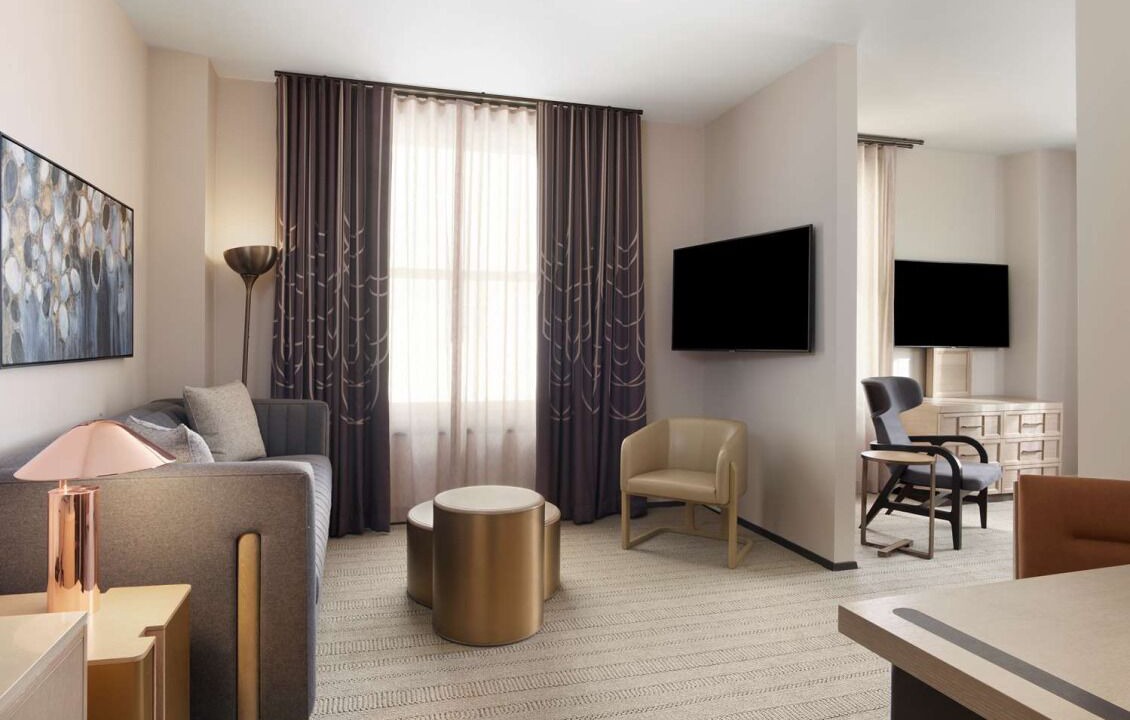 Photo of Livingroom in Theater District