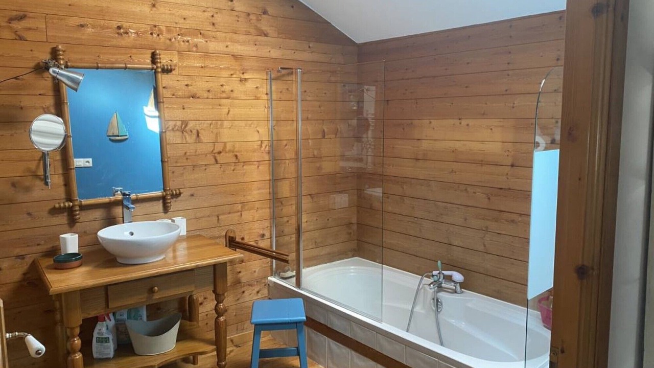 Photo of Bathroom in Chaille-les-Marais