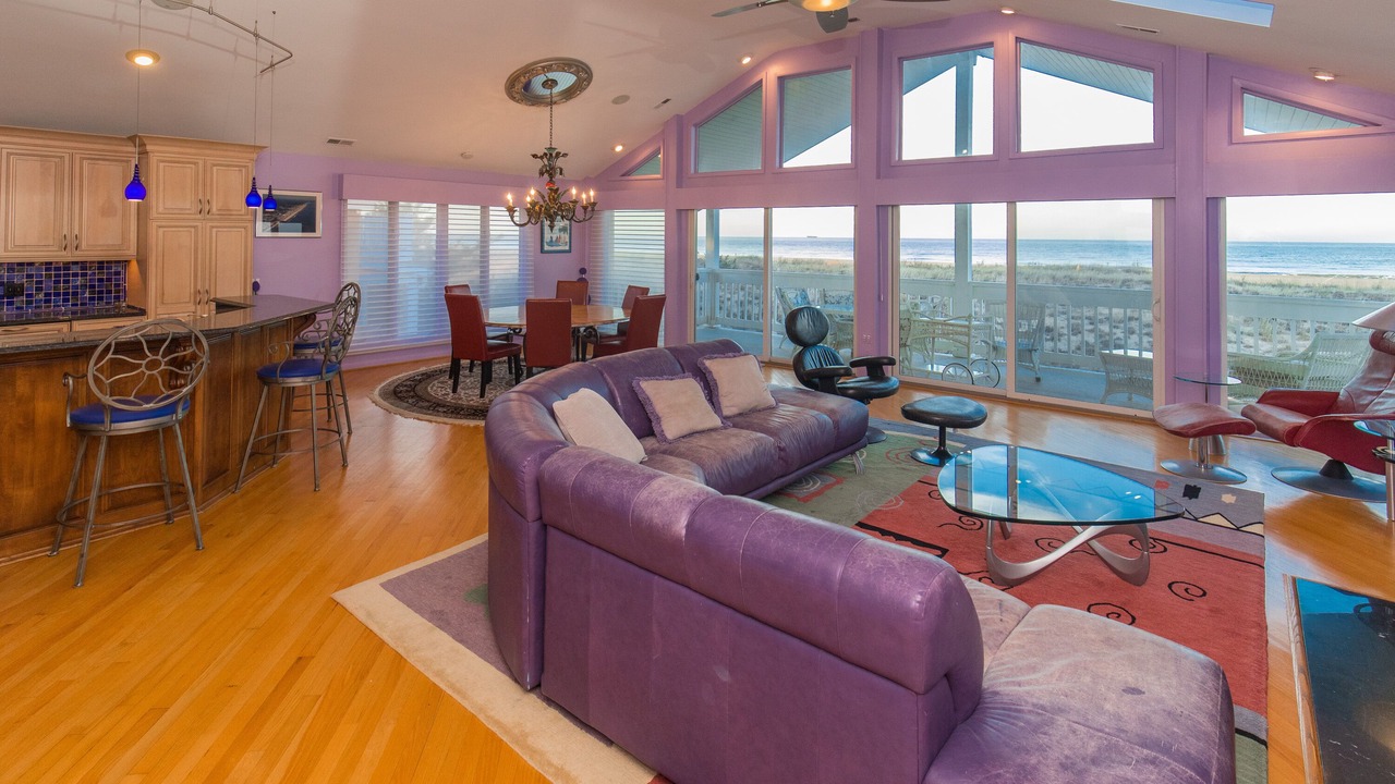 Photo of Livingroom in Northeast Virginia Beach