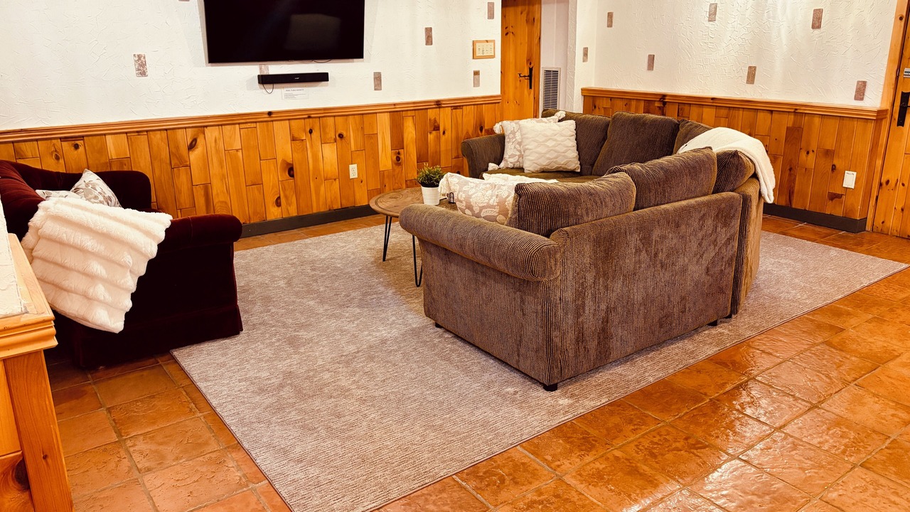 Photo of Livingroom in Township of Woolwich