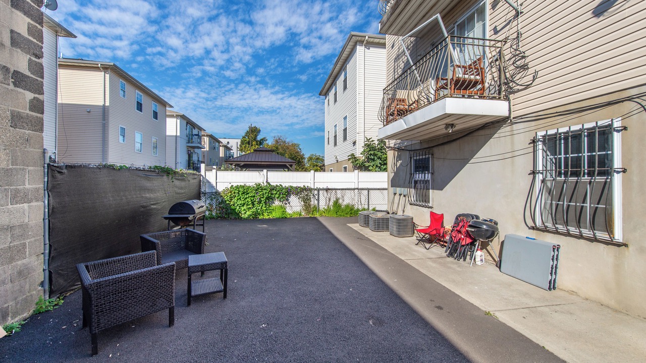 Photo of Patio Balcony in Ironbound District