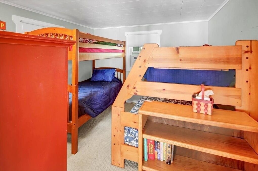 Photo of Bedroom in Hillman