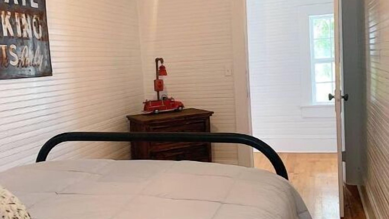 Photo of Bedroom in Pine Mountain Valley