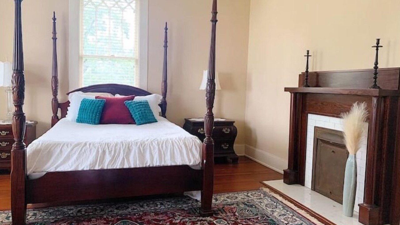 Photo of Bedroom in Pine Mountain Valley