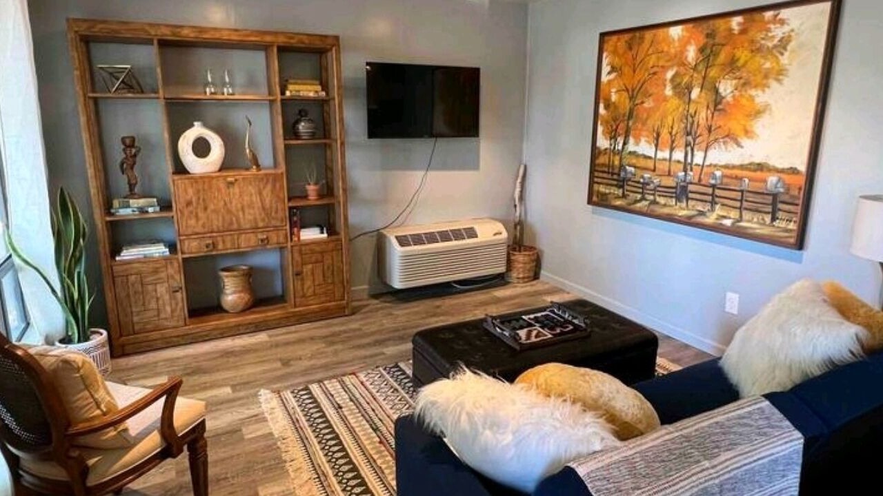 Photo of Livingroom in Myrtle Creek