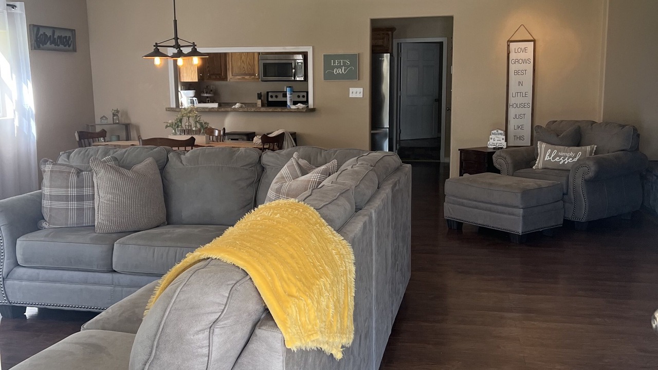 Photo of Livingroom in Mammoth Spring