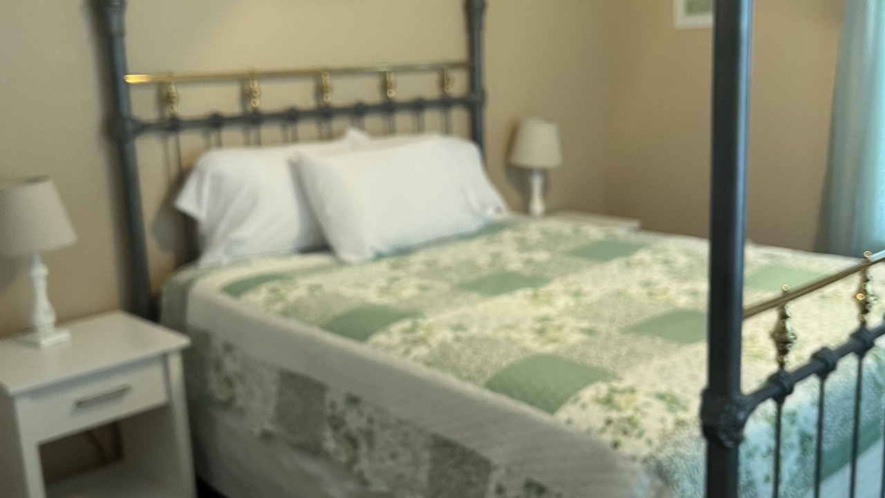 Photo of Bedroom in Mammoth Spring